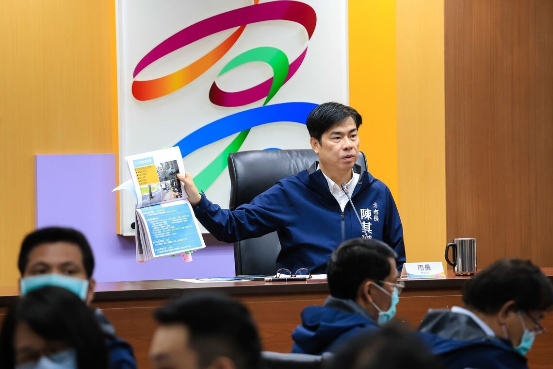 漾新聞|陳其邁指示加速改善人行道及校園通學步道 提升人行環境與學童安全
