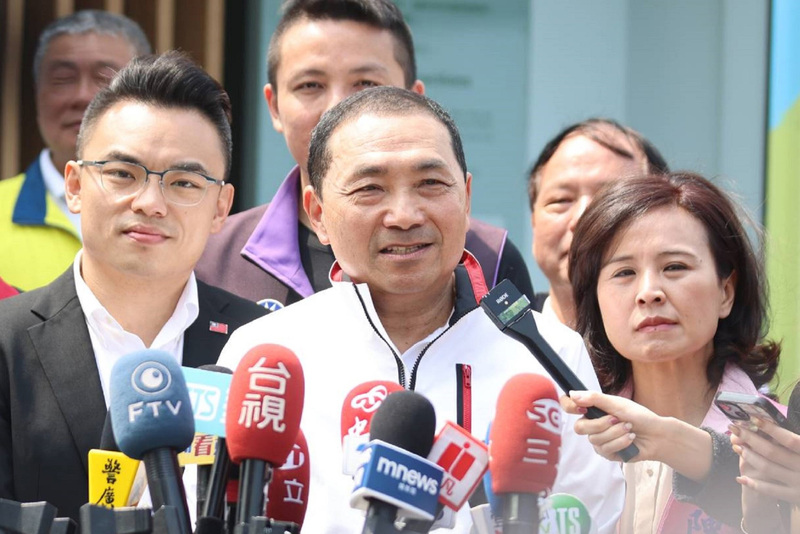 侯友宜面對媒體提問常被批評跳針回應,挨批「廢話機器人」。中央社