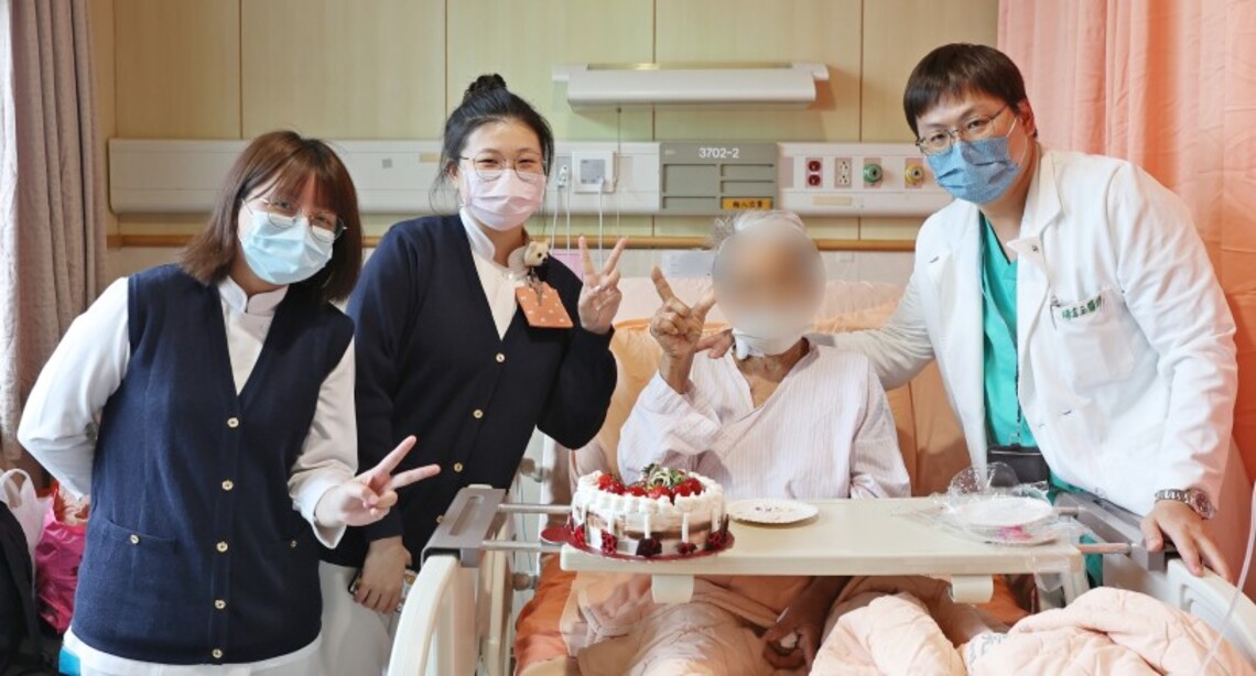 八旬嬤微創手術切除肝腫瘤 術後5日可出院