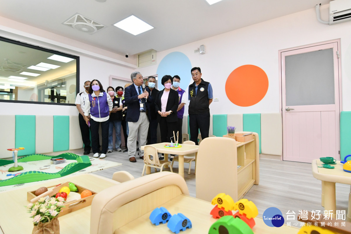 彰化縣第二家公設民營托嬰中心暨育兒親子館正式揭牌啟用。圖/記者鄧富珍攝