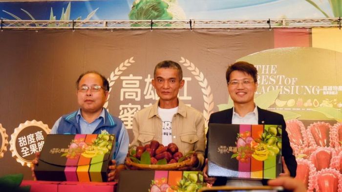 高雄紅蜜蓮霧脆甜爆汁 海綿體農創技術果實化