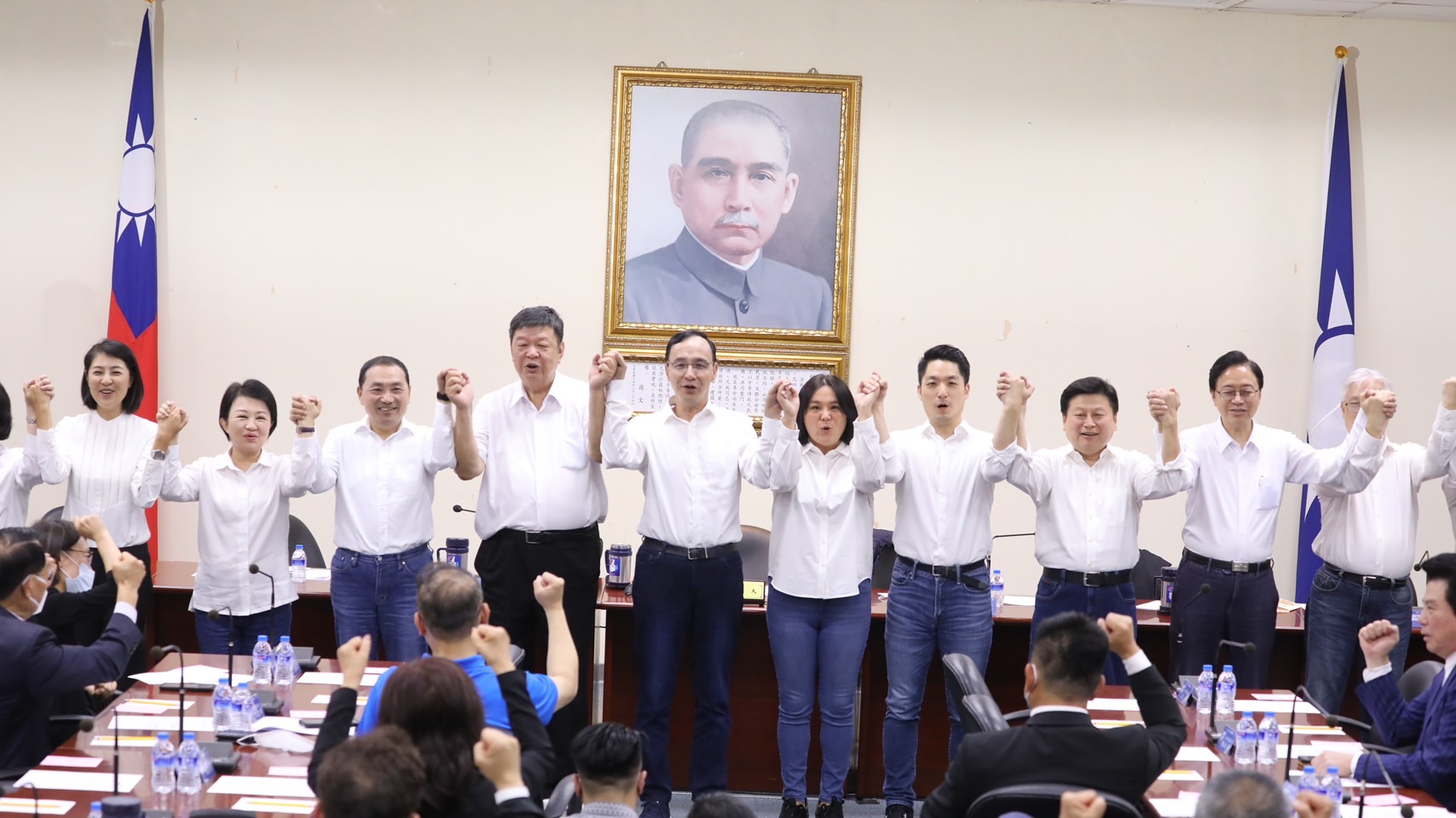 國民黨中常會12日通過提名立委傅崐萁,代表國民黨正藍軍出征花蓮選區立委。(記者翁約博翻攝)