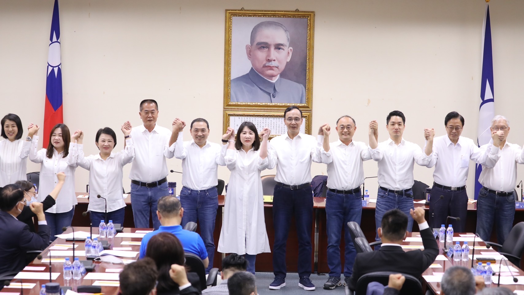 國民黨公布第一波提名立委 朱立倫、侯友宜攜手拉抬拼勝選