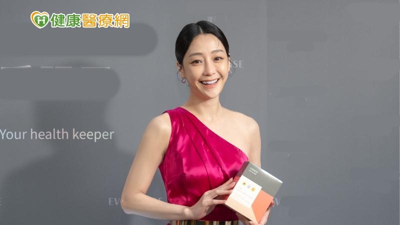 謝欣穎懶得擦防曬,露營、遊墾丁保養全靠飲品 營養師分析常見三成份