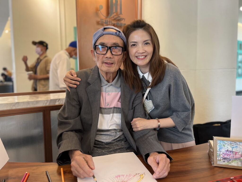 楊爺爺的女兒也到場支持鼓勵