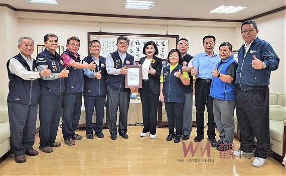 行善之人最美 嘉邑行善團頒贈張麗善縣長會務顧問聘書