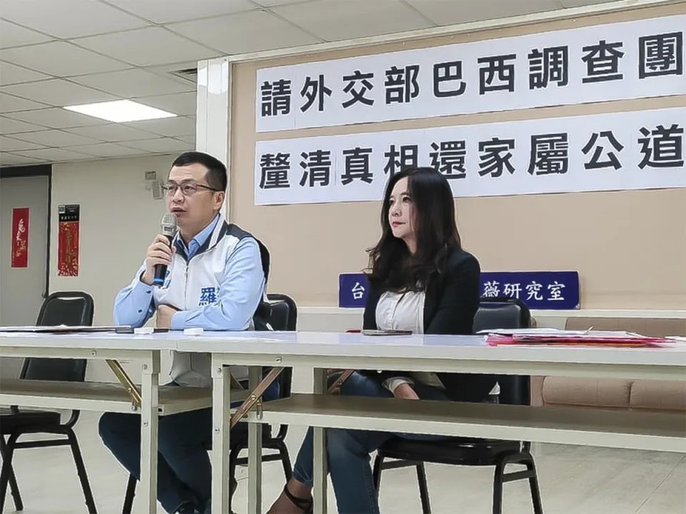 台北市議員應曉薇(右)和前議員羅智強(左)今天舉行記者會，曝光兩段音檔指我駐聖保羅處長馮光中涉嫌圖利特定廠商。翻攝羅智強臉書
