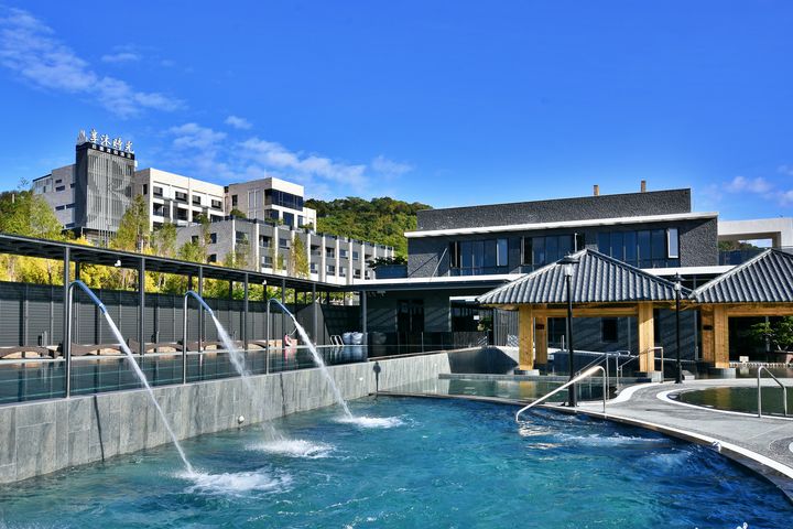 享沐時光莊園渡假酒店戶外露天風呂。 圖:享沐時光莊園渡假酒店/提供