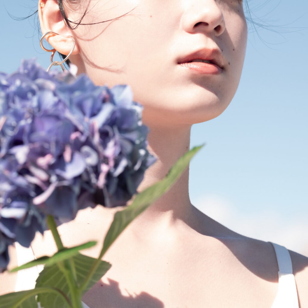 ALLIE持采濾鏡調色UV防曬乳,結合防曬及潤色,打造宛如自帶美肌濾鏡的輕底妝_紫陽明妍(照片提供:台灣鐘紡)