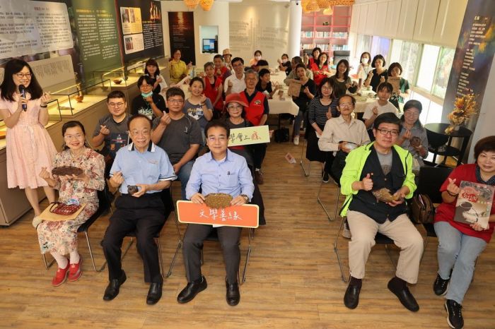 「陶然走筆-陶與文學主題展」開幕 一覽南投陶精湛作品