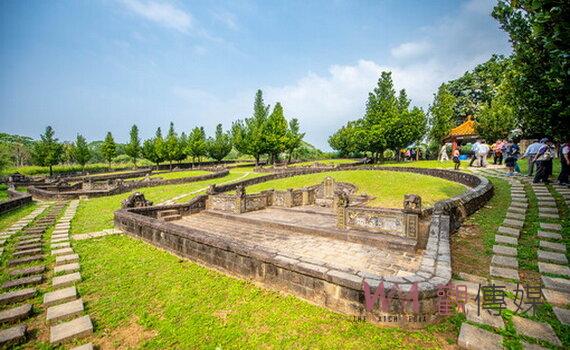 桃園市府局處大溪現勘　李金興公家族墓園可望保留　