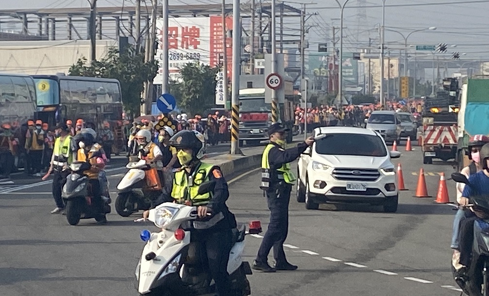 ▲ 大甲媽祖遶境進香活動來囉! 參加遶境民眾務必遵守員警指揮 (圖/台中市警察局 提供)