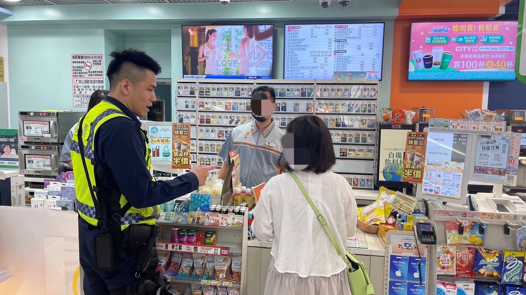 ▲ 吳女欲購買遊戲點數來面見網友,員警一聽表示這是詐騙 (圖/台中市警察局 提供)