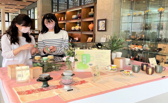 陶博館鶯歌燒「花現杯選集」新品登場　快來收藏鶯式美學