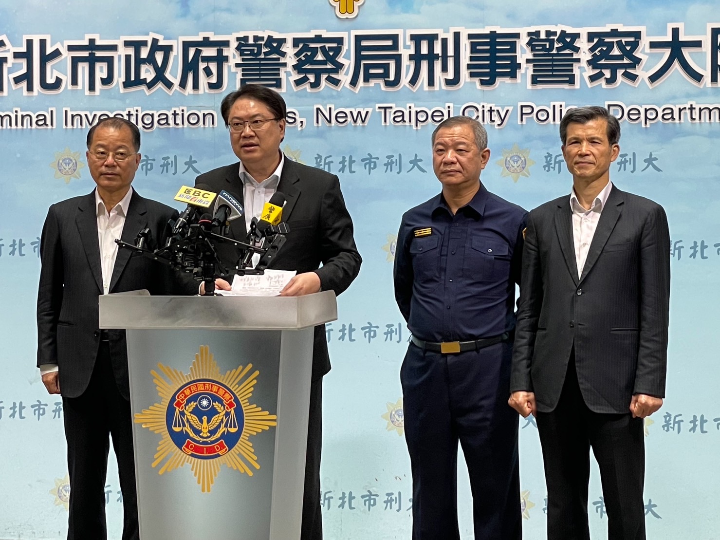 瓦解北台最大詐騙洗錢集團 林右昌:掃黑打詐全面出擊,徹底阻絕犯罪! 瓦解北台最大詐騙洗錢集團 林右昌:掃黑打詐全面出擊,徹底阻絕犯罪!