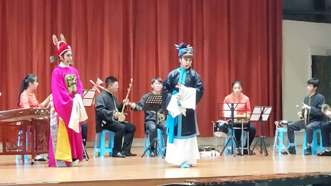 漾新聞|台灣戲曲學院前進中正國小 大手攜小手體驗傳統戲曲之美