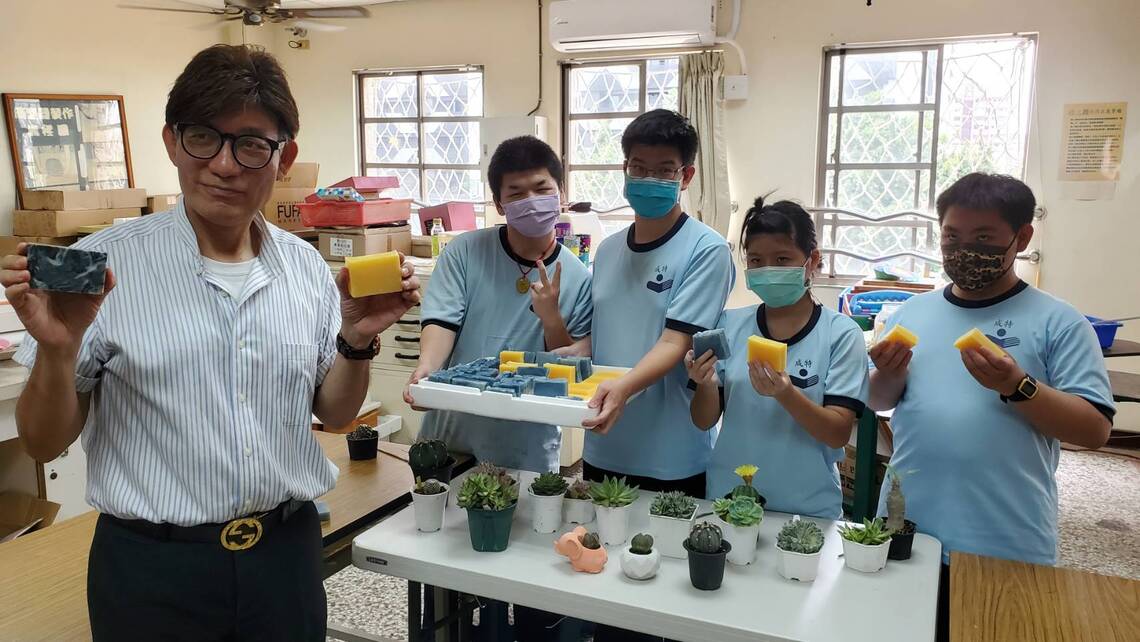 漾新聞|從生命教育到手作設計服務 成功特教孩子學習感恩也得到成就感