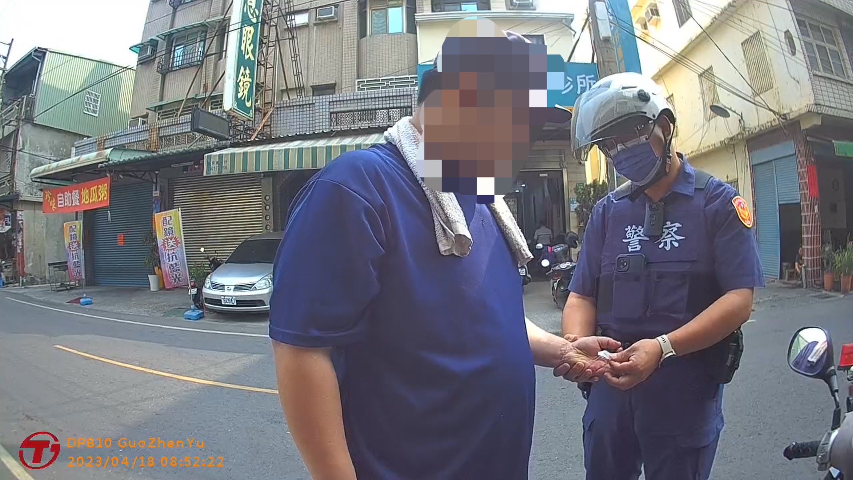 男子握拳藏毒 難躲警法眼遭逮