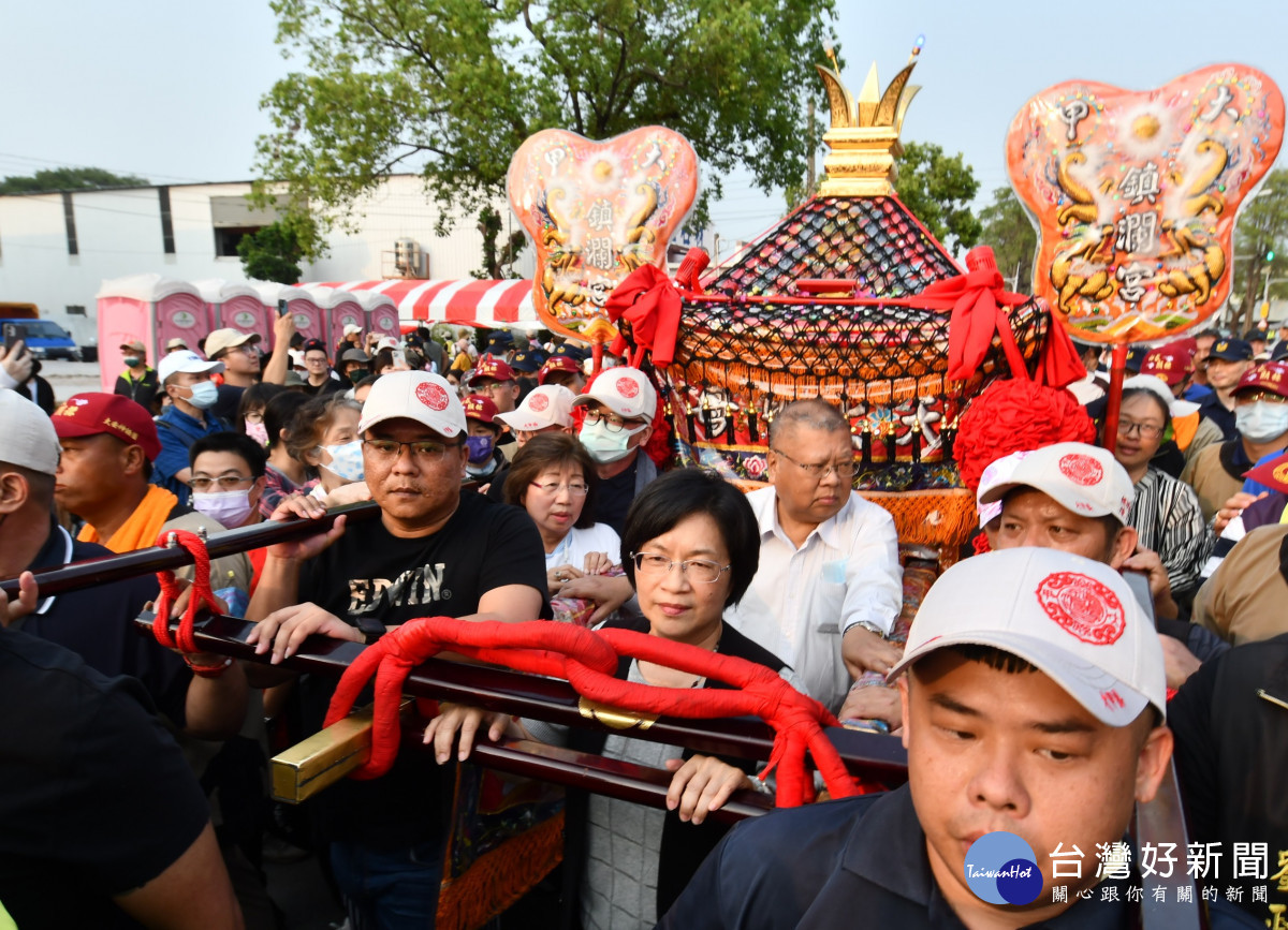 大甲鎮瀾宮媽祖遶境進香活動抵達彰化，縣長王惠美前往接駕。圖／彰化縣政府提供