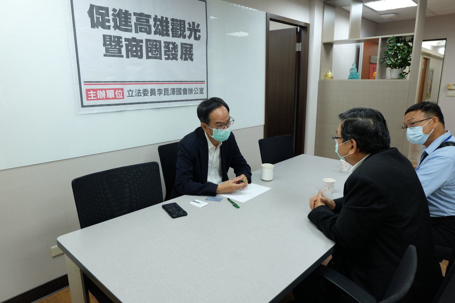 李昆澤成功爭取外國旅客來台獎助，促進高雄觀光發展 奧丁丁新聞 OwlNews