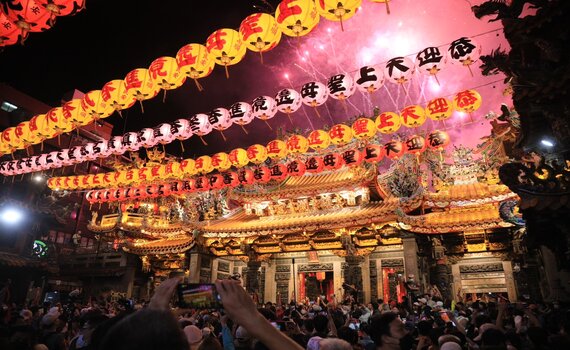 大甲媽遶境盛大登場 盧市長恭迎媽祖起駕祈求台灣平順安康