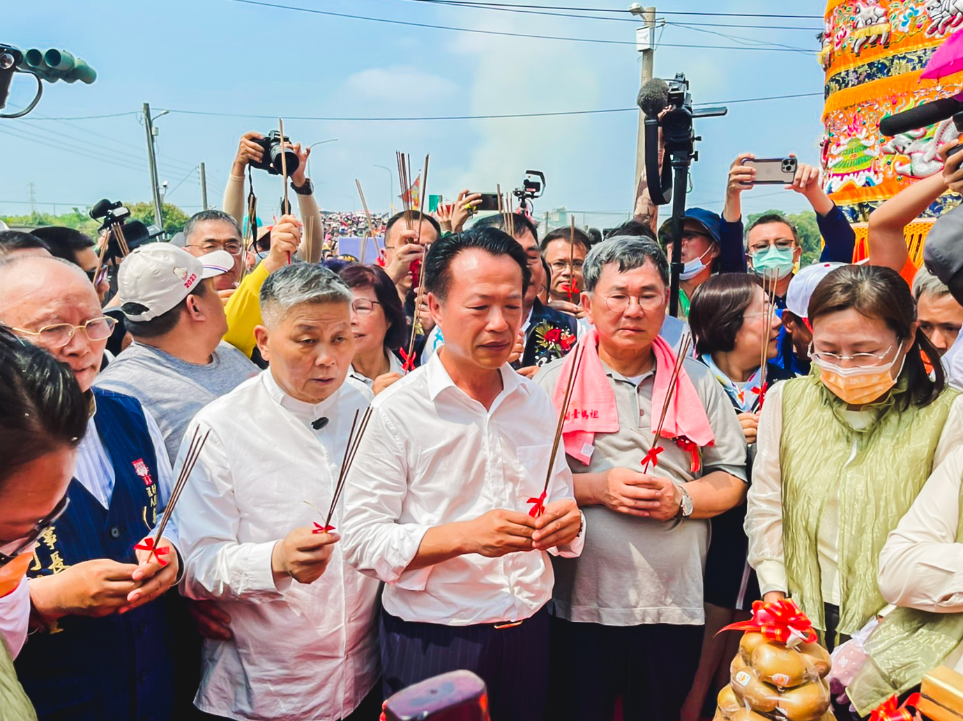 大甲媽到新港 翁章梁率縣府一級主管迎駕 大甲媽到新港 翁章梁率縣府一級主管迎駕