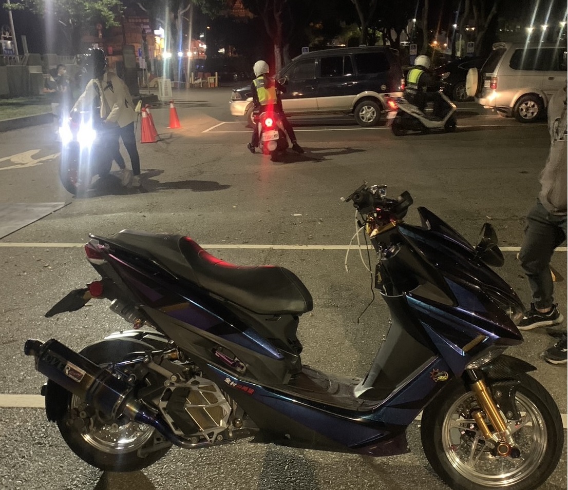 ▲ 台中市啟動「靜城專案」,強力取締噪音及改裝車輛 (圖/台中市警察局 提供)