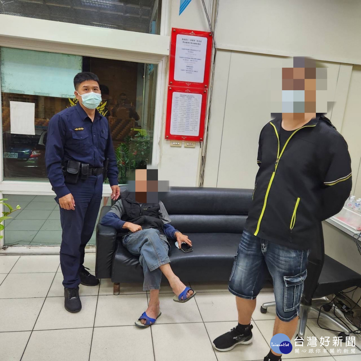 故障車停路中竟因引病發,警協助排除並通知家屬。