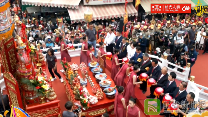 大甲媽祖祝壽大典今天上午舉行 上萬信徒虔誠膜拜