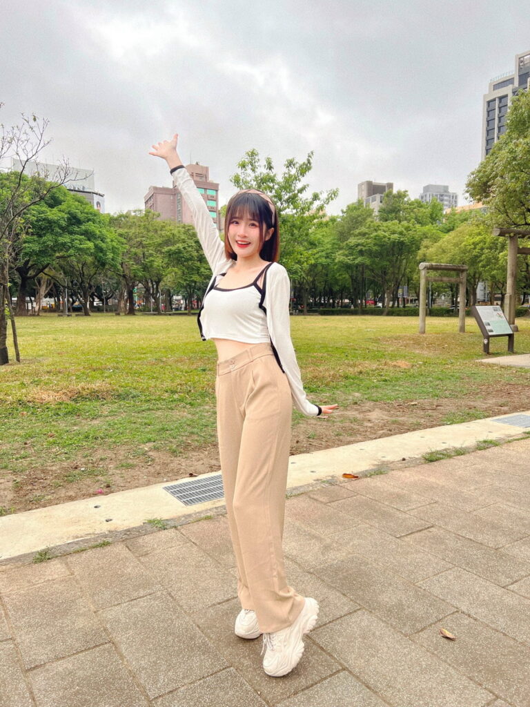 樂天女孩凱伊,參與草爺頻道「看你老墓」錄製過程竟發現看電影、約會之地,前身是日本人墓園