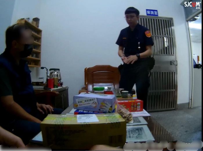 香港女網友誆購名牌包真騙財 竹南警與機警店員及時阻詐