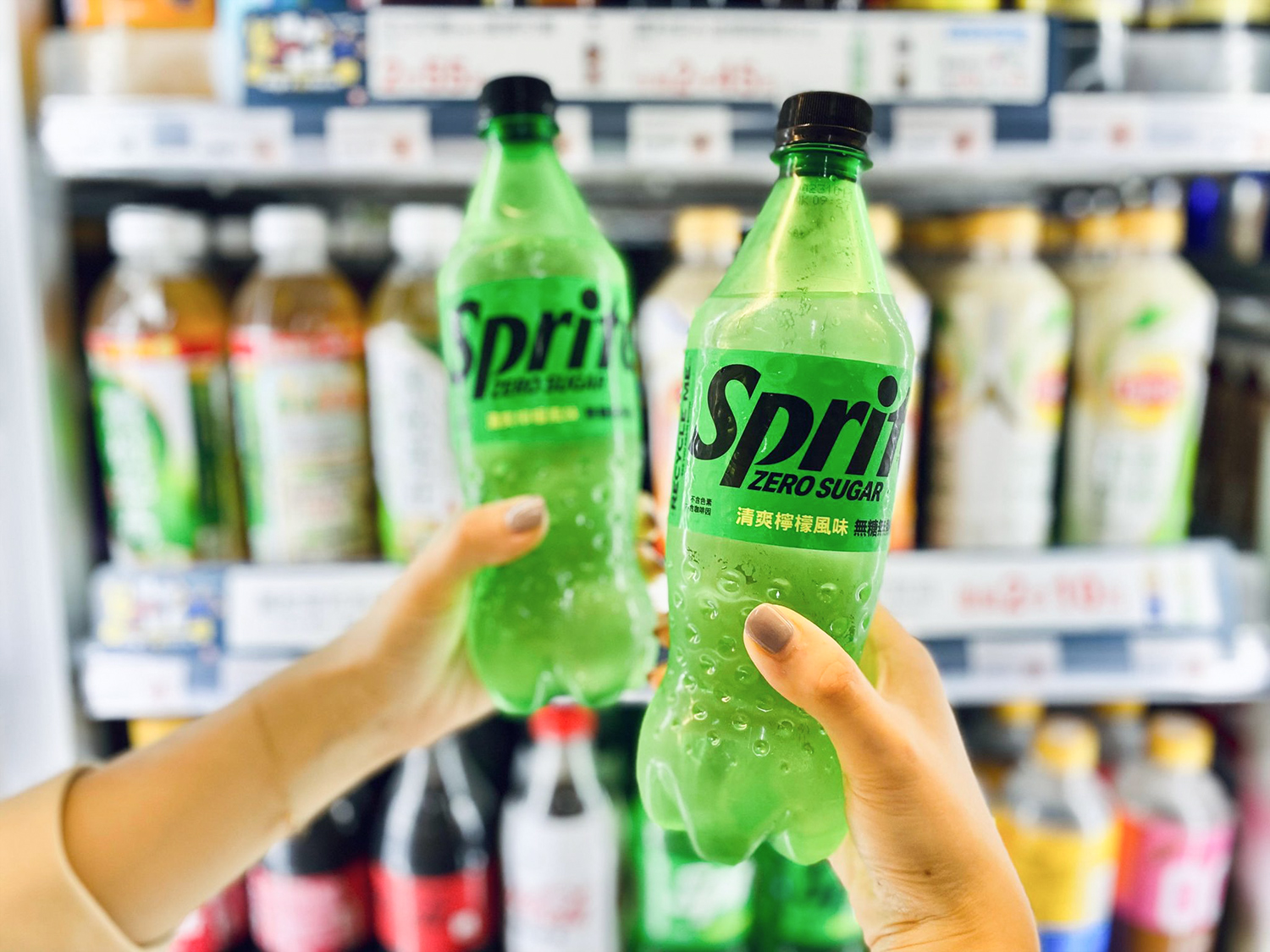 萊爾富推出「嗨寶向勞工致敬」優惠,4月29日至5月1日連續3天,無糖雪碧汽水限時買1送1。(圖/萊爾富提供)