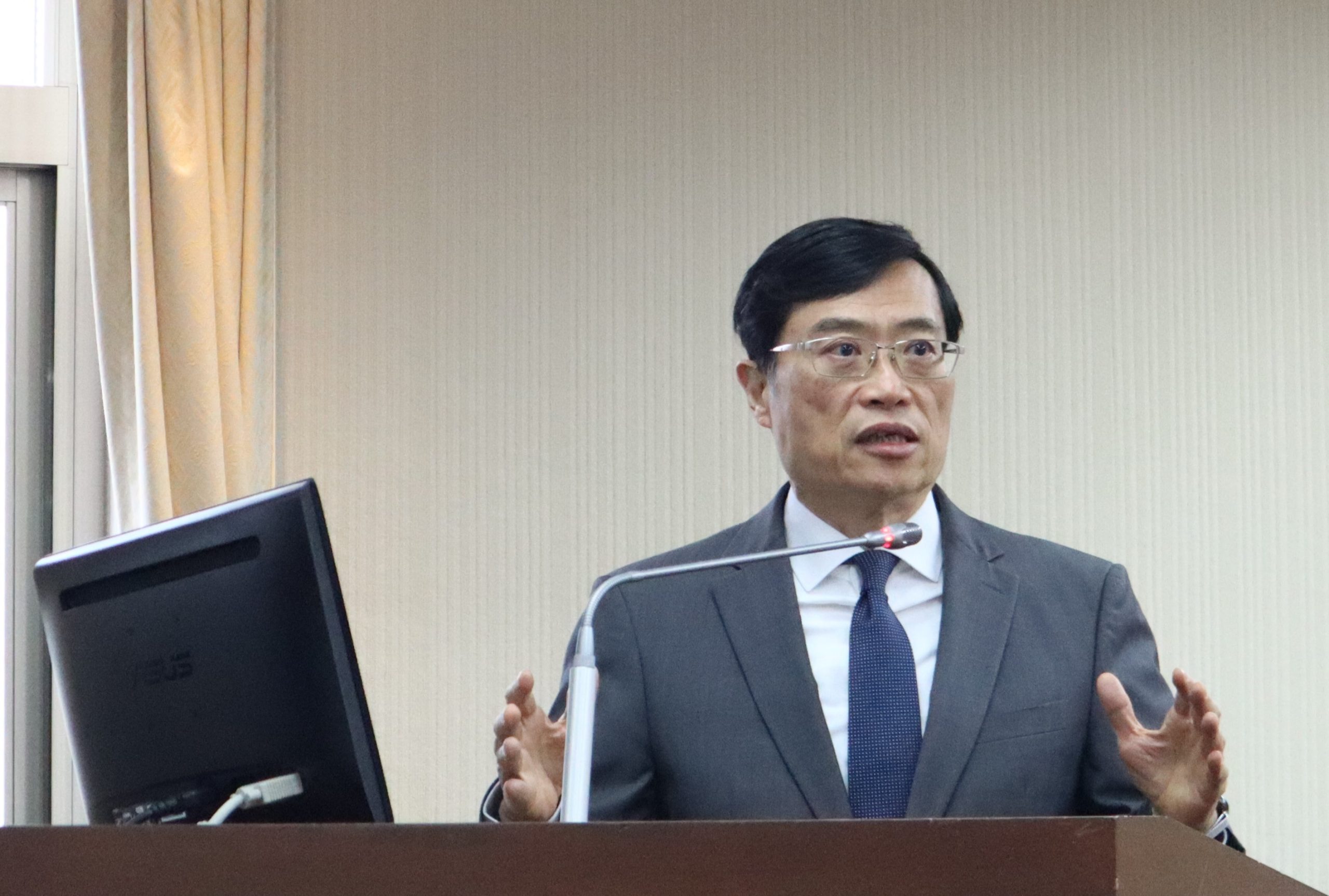 經濟部陳正祺次長回應,兩岸加入WTO時,未就市場開放進行過雙邊談判。(記者張欽翻攝)