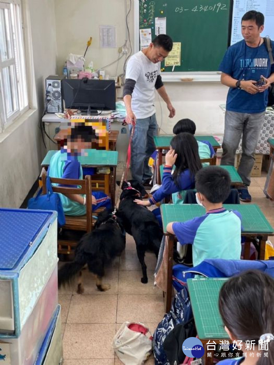 校犬出任務，動物友善校園宣傳暨生命教育宣導。