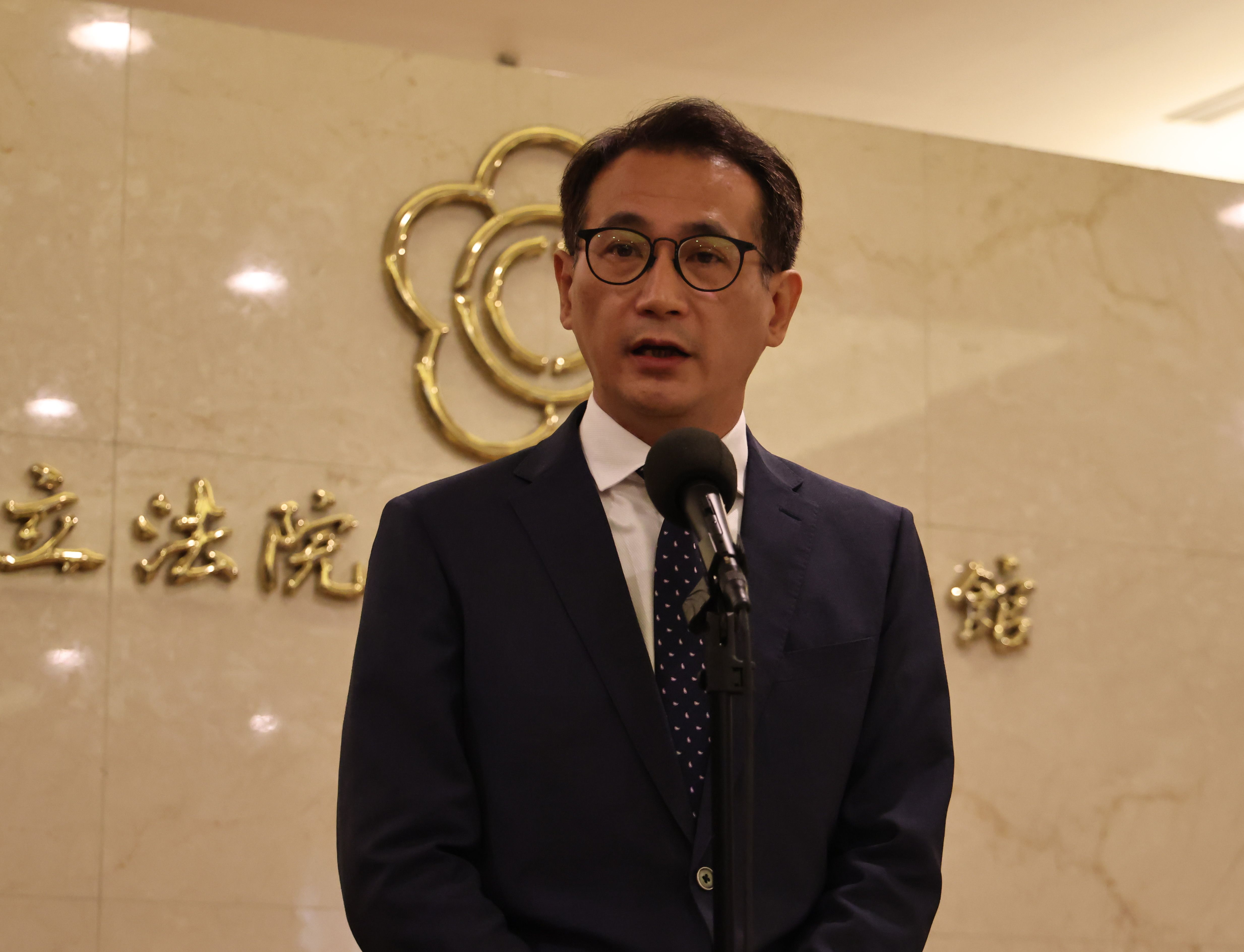 民進黨桃園第1選區立委初選,鄭運鵬在三腳督戰局勝出,將拚3連霸。資料照片/林啟弘攝