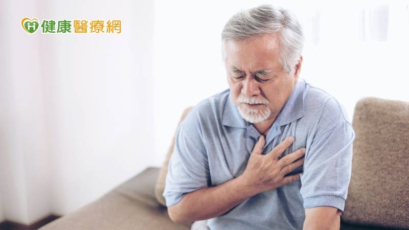 七旬翁「冠狀動脈粥狀硬化」無法裝支架 達文西手術成功救命