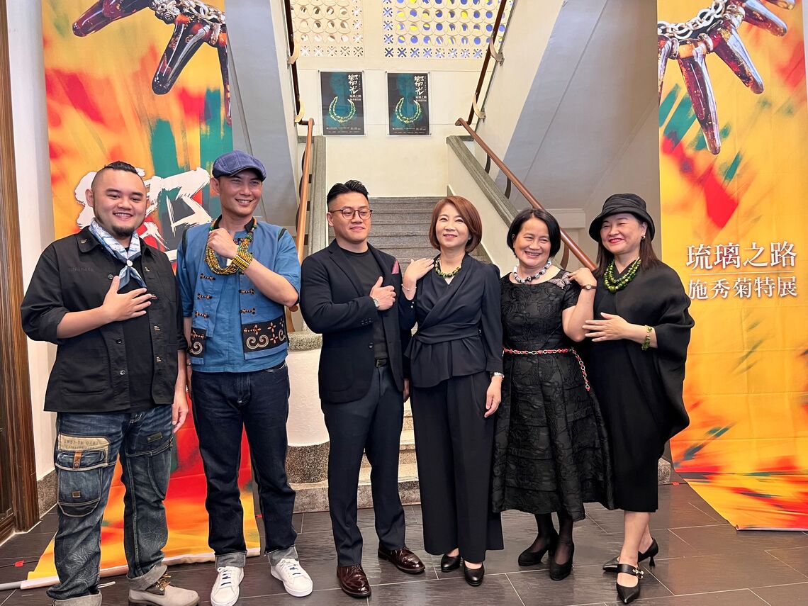 原民工藝師施秀菊融合傳統與現代 「嚮.光─琉璃之路」屏美館展出