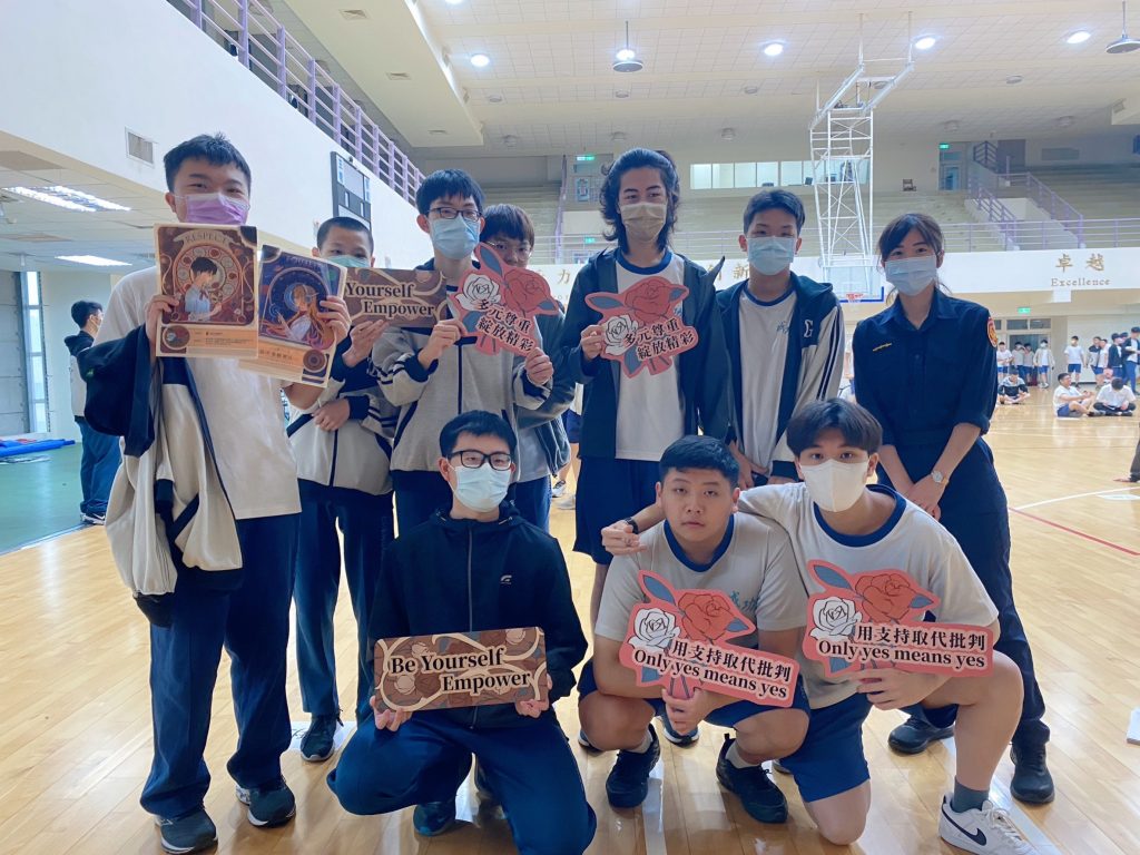 員警藉由青年力量響應國際丹寧日