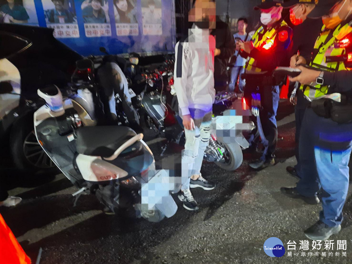 清水警方規劃機巡警力,加強取締騎乘改裝噪音車、未戴安全及酒、危駕等違法、違規行為。