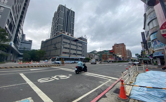 新店千禧陸橋功成身退 北新路街景豁然開朗