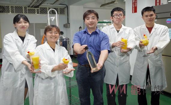 台灣土鳳梨逆轉勝 大葉藥保系帶領學生體驗鳳梨調酒