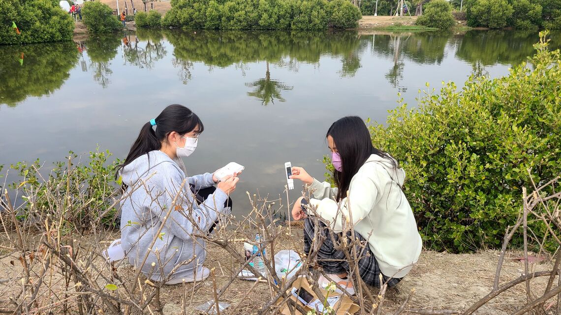 漾新聞|前鎮高中師生林園濕地水母生態永續調查 獲國際虛擬科學研討會4星滿分最高榮譽
