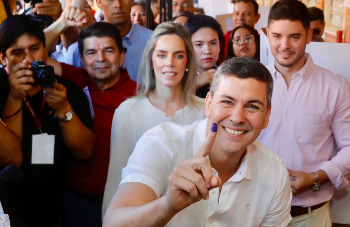 巴拉圭大選初步計票結果,巴拉圭紅黨候選人潘尼亞當選。翻攝Santiago Peña臉書