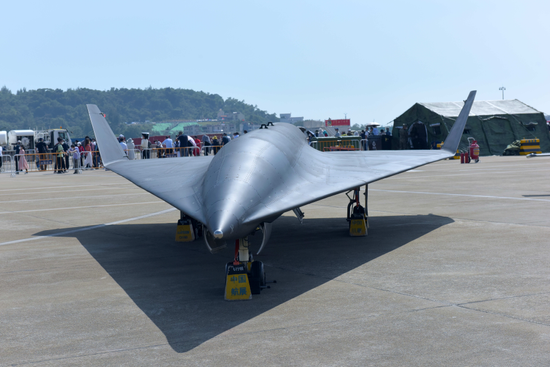 【虎觀點】美國衛星發現，解放軍在西部沙漠研製飛艇