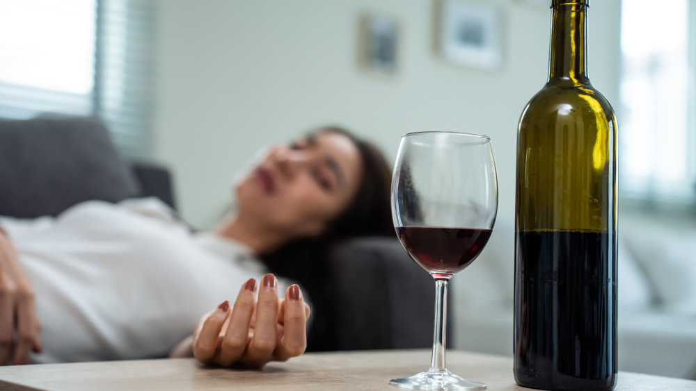 喝酒會臉紅其實超危險? 專家警告:患「酒精不耐症」罹癌風險恐破百倍