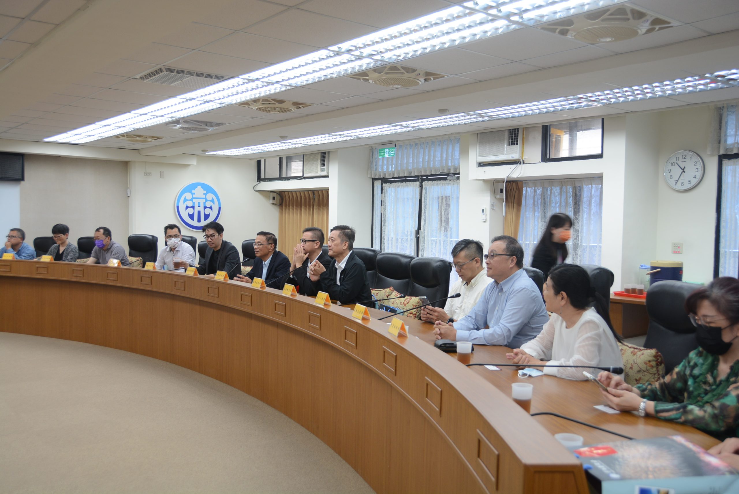 VBS 信望愛永續基金會推動「攜手愛無限 」 陳光復感謝跨海造福離島弱勢家戶