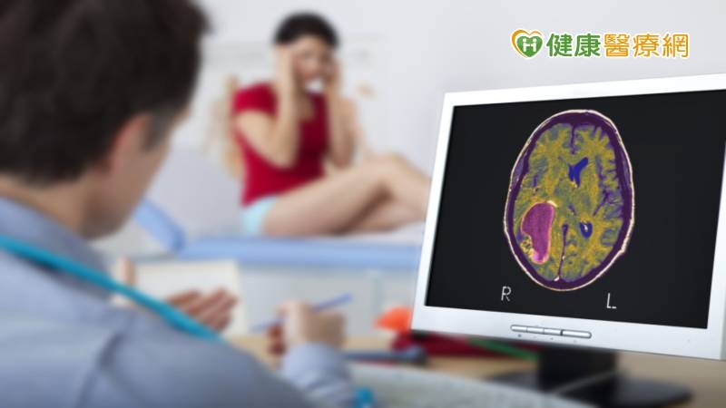 突然鬱鬱寡歡以為憂鬱症　就醫驚見8公分「巨大腦瘤」
