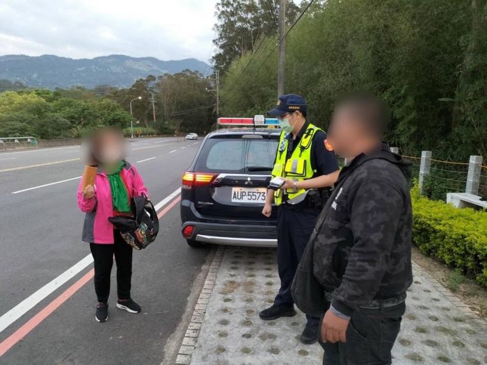 民眾有事雖遠 湖警協助幫忙