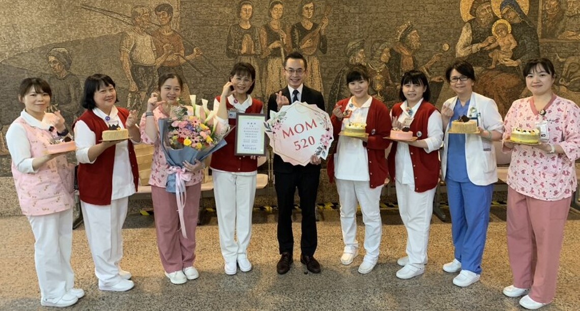 5星主廚贈限定蛋糕 門諾護理師媽媽開心過節