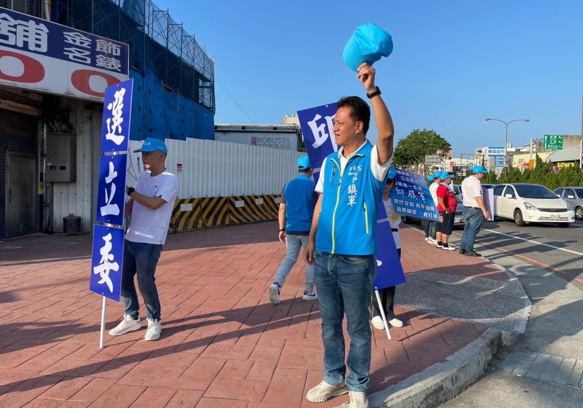 邱鎮軍表示將會走完初選程序,才是符合國民黨的機制,也是對支持者負責,持續展開拜票行程。